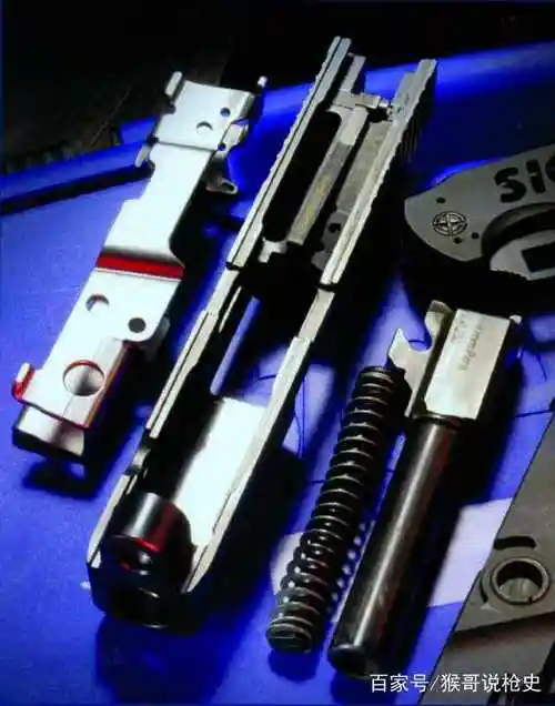 新世纪竞争产物,西格p250半自动手枪