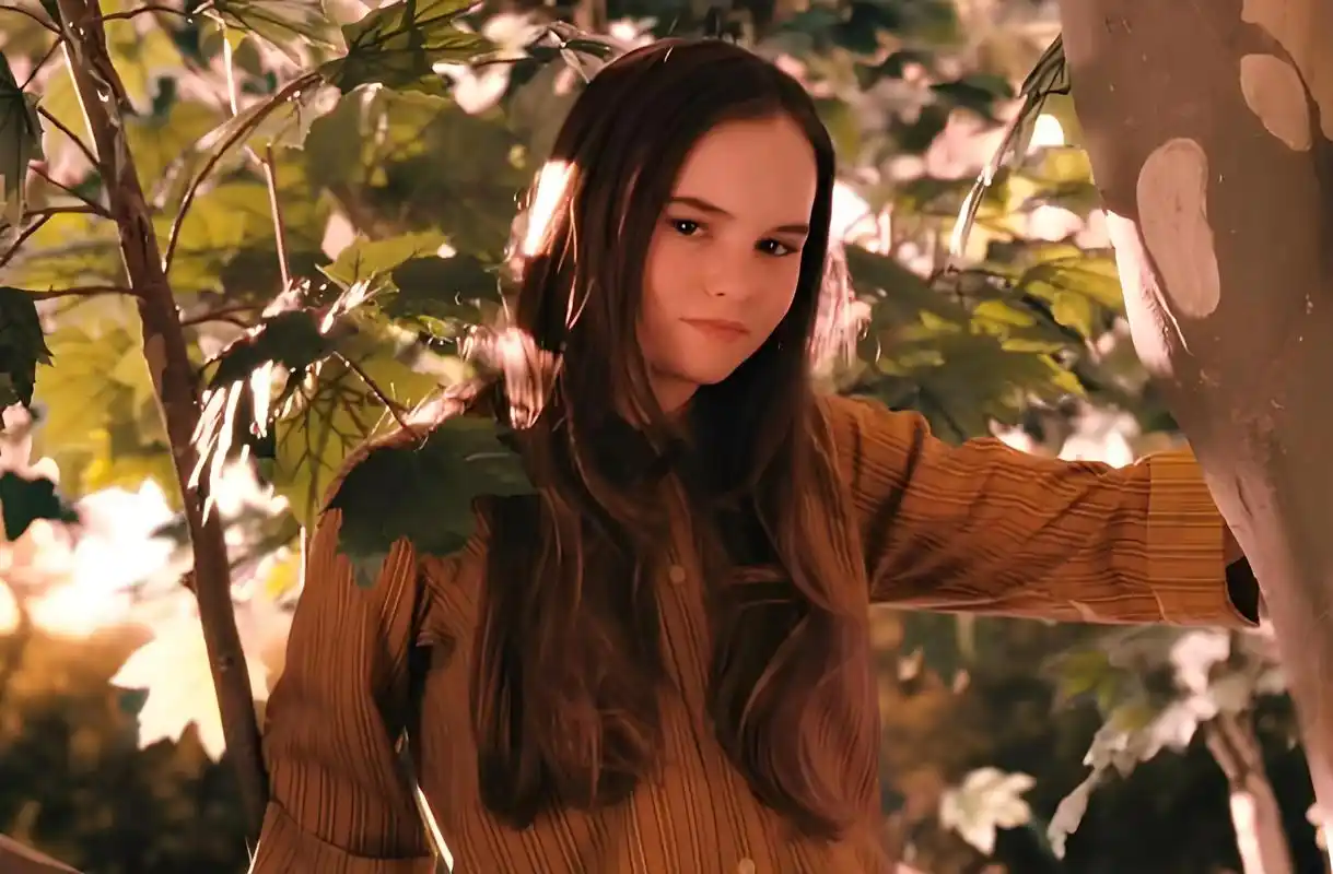 青春,爱情与成长的感人故事 怦然心动》是一部青春爱情电影,讲述亮浇