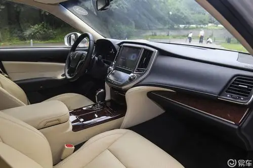 一汽丰田  皇冠 2018款  2018款  2015款  2012款  2010款  2009款