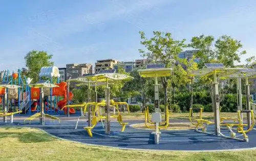 打造满足各个年龄阶层的多个标志健身区域