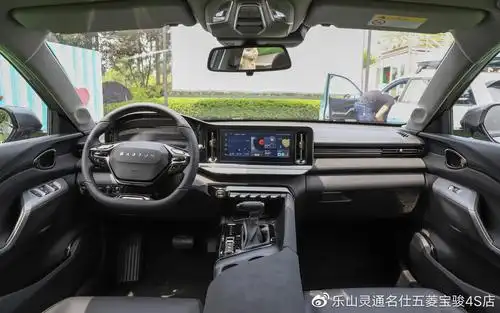 国产旅行车新宝骏valli4款车型798万起