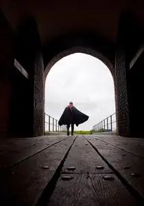 人类城堡骑士离开城堡照片