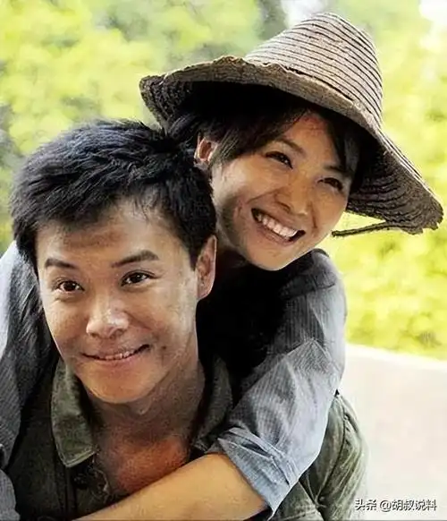 2012年,《北京爱情故事》开播,里面陈思诚和佟丽娅扮演的小情侣格外的