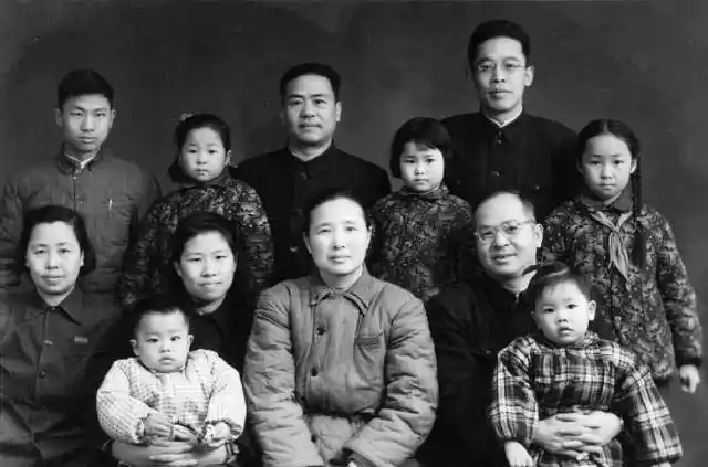 明史奠基人吴晗0分入清华才华横溢为何钟情瘫痪姑娘35年