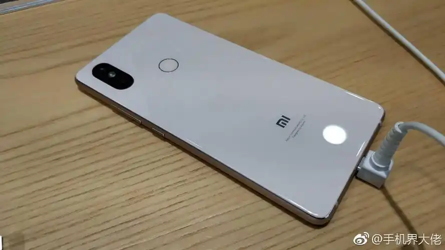 小米8se真机这外观怎么样