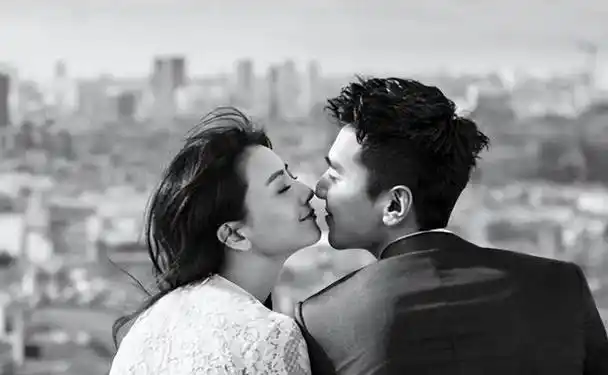 回顾高圆圆嫁给小丈夫赵又廷婚后被宠上天生下一女成人生赢家