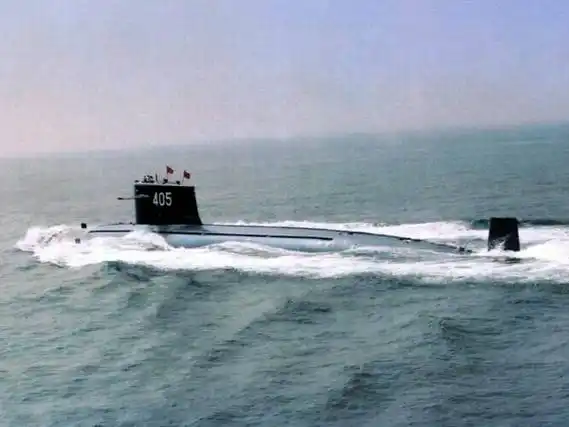 >汉级攻击核潜艇--长征5号(405)