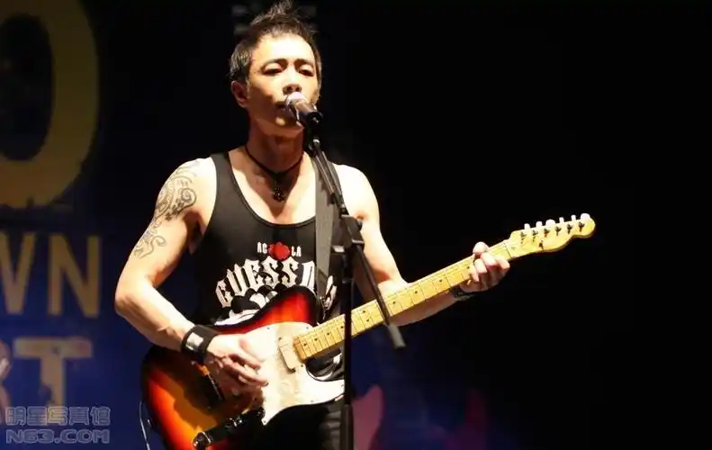 84k - 高清大图  当前显示比例:59% 注明单屏/滚屏的一般为手机壁纸