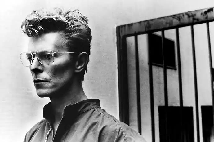 大卫·鲍威(david bowie),1982年