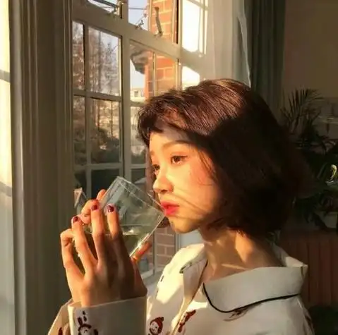 ins短发女生头像 女生头像图片大全 -【爱个性】