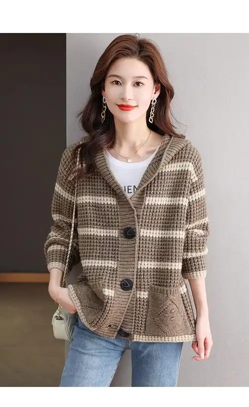 连帽短款针织套女士新款宽松洋气粗线毛衣开衫外搭秋冬加厚羊毛衫