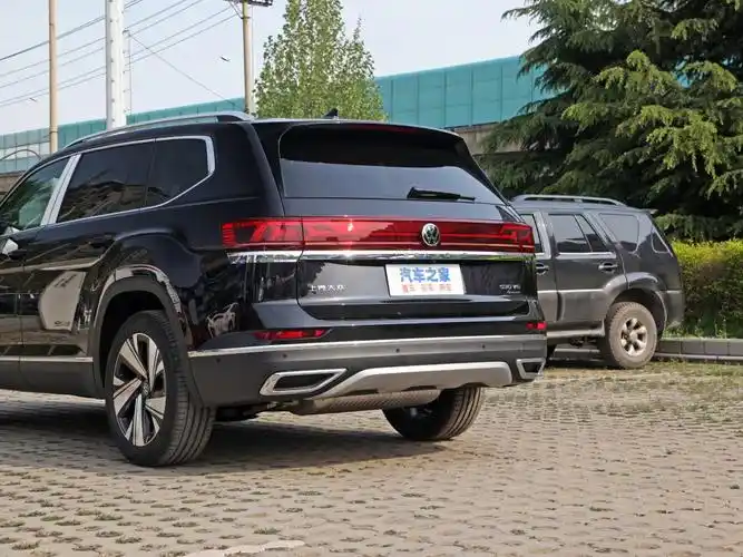 上汽大众 途昂 2022款 530 v6 四驱尊崇豪华版