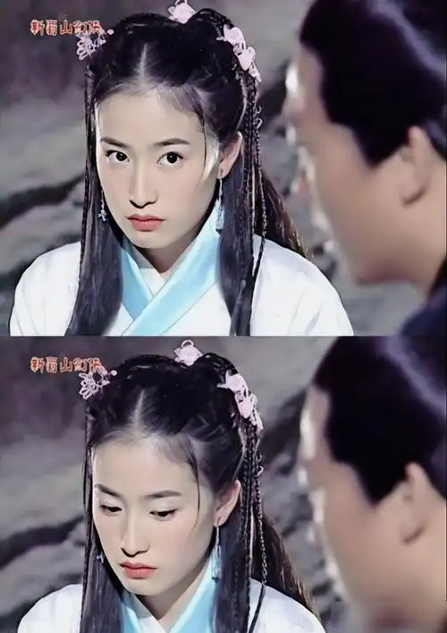 出演杨不悔的演员叫鲍逸琳,她在学生时期就已经开始拍戏了.