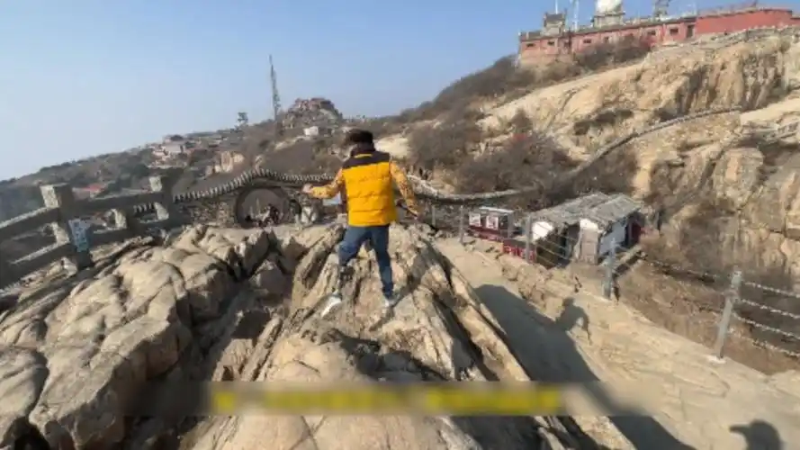 许多有类似境遇的网友希望拥有同款义肢,梁开宇便力所能及地帮助他们