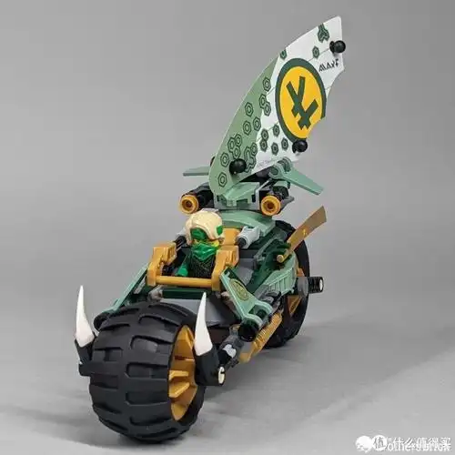 表现优秀乐高幻影忍者71745劳埃德的丛林战车开箱评测