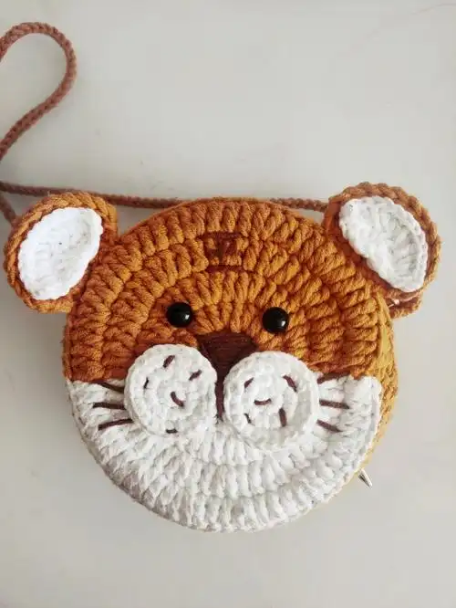 钩针钩织小老虎包包耳机包教程图解