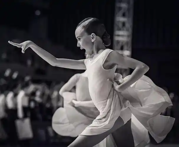 拉丁小胖掀起一股小胖孩儿学拉丁舞的热潮