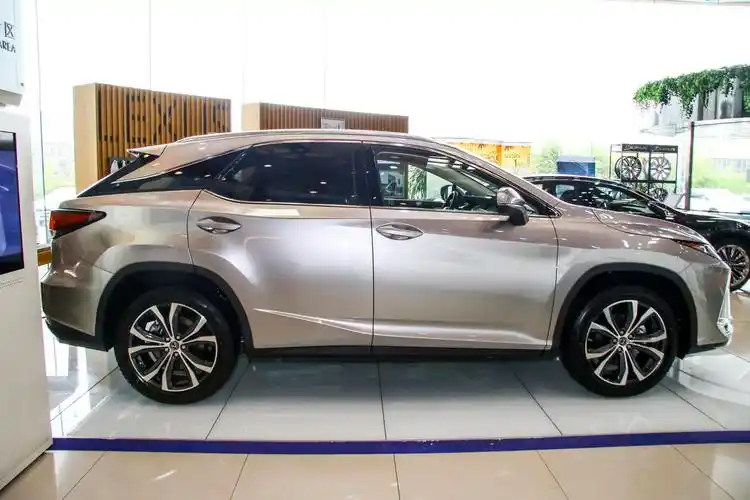 雷克萨斯rx300新增特别版车型,搭载2.0t发动机,售价50.9万元