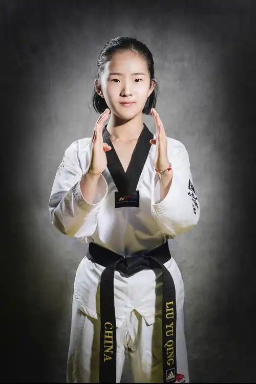 一条看似简单的黑带其中包含了多少学问?_跆拳道