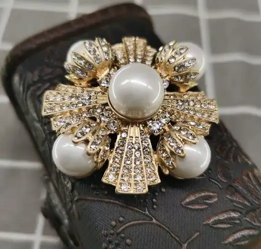 七彩珍珠胸针做旧十字宝石双层别针女大气质感胸花古董中国风配饰