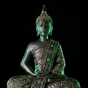 佛像与发光照片