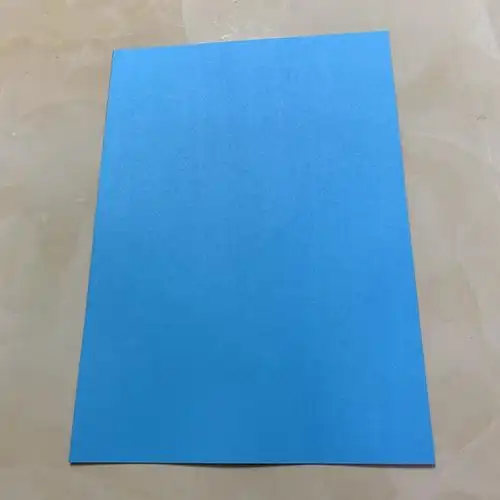 80克彩色纸 儿童手工折纸100张一包   颜色分别:大红,粉色,绿色,蓝色