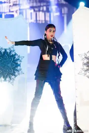 查看更多 a 微关系 她的关注(5) 佩姐本姐 大花安娜 cynthia默小宝