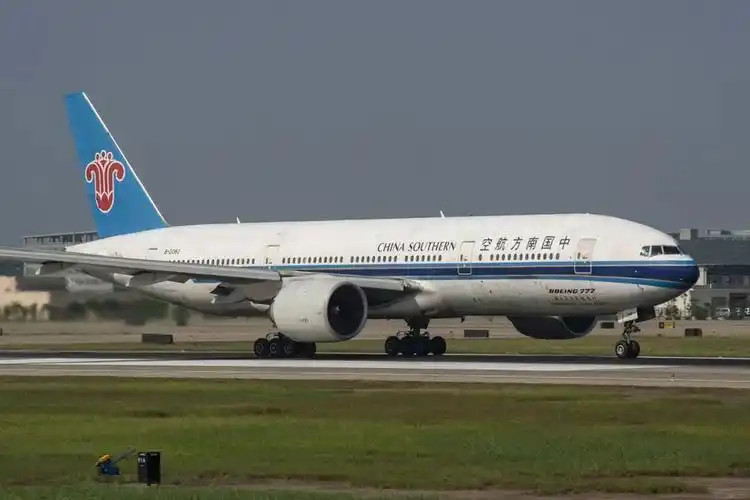 其后,南航又陆续引进了9架777-200及777-200er飞机,组建了中国民航