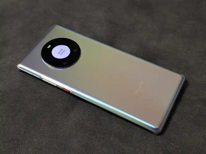 华为mate40pro秘银色真机图赏有一点点圆润盘他