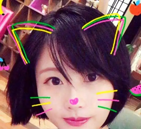 lol解说米勒老婆照片曝光! 网友表示: 放过管狗, 不抢余霜了