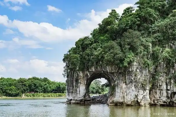中国著名的旅游胜地,桂林拥有无数令人叹为观止的自然景观和人文景点