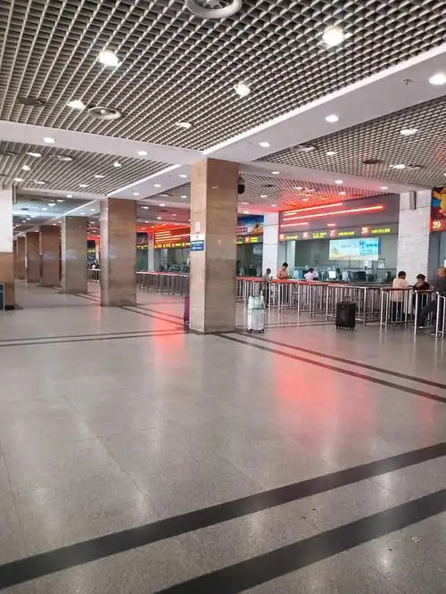 郑州火车站还不如菏泽火车南站,我们的时代确实变了