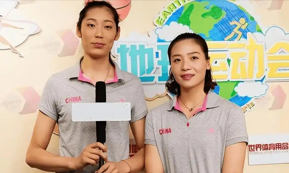 蔡斌欣喜,朱婷祝福,恭喜女排:魏秋月亮相海南新岗位