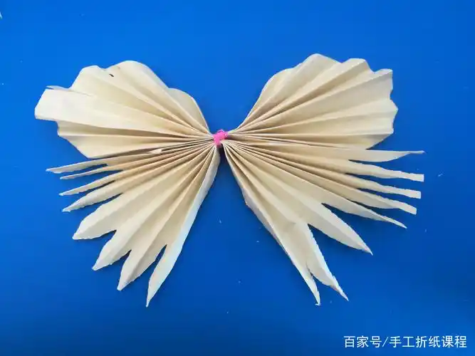 手工折纸课程:简单的蝴蝶折纸,小孩子都喜欢!
