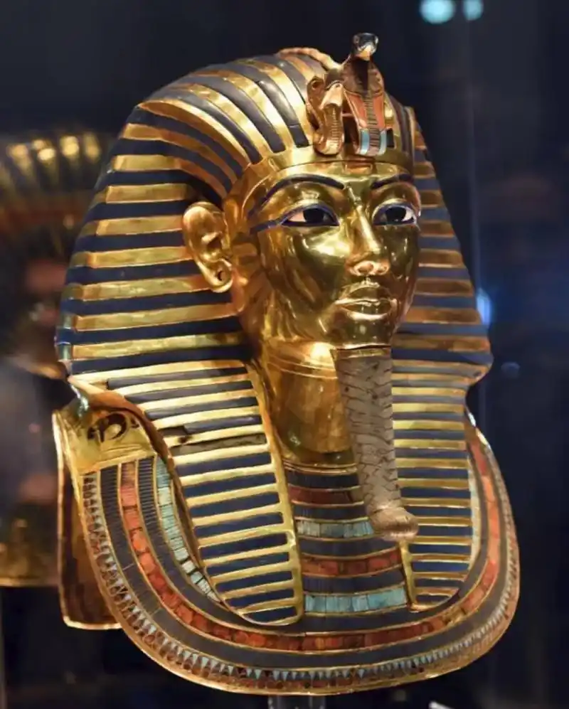 埃及法老传奇图坦卡蒙与他神秘的黄金面具
