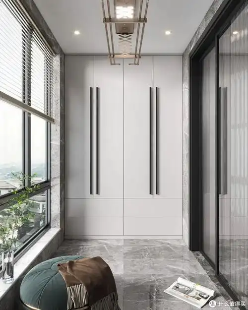 ①打隔断可以选择阳台中间或一侧加隔断(根据功能,朝向决定).