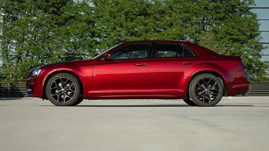 2021年克莱斯勒300 s:日落西山的老化产物_腾讯新闻