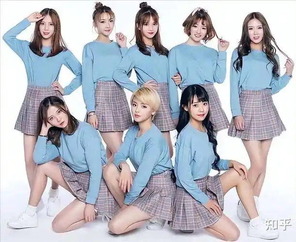 2016年8月,闻澜文化传媒成立,而这时的闻澜还只是一个主做女团的小