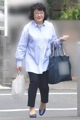 第一代全民女神山口百惠近照曝光退隐39年60岁近照像普通人