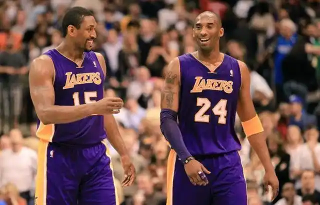 科比一个球打服阿泰,后者愿追随科比一生!