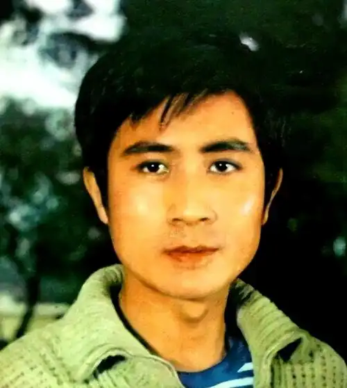 回顾郭凯敏与相伴6年的张芝华离婚后转身娶尤勇前妻终收获幸福