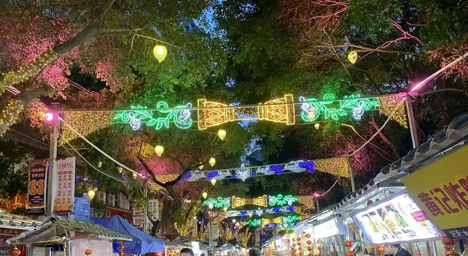 西关夜市街成新晋网红打卡地_南宁新闻网