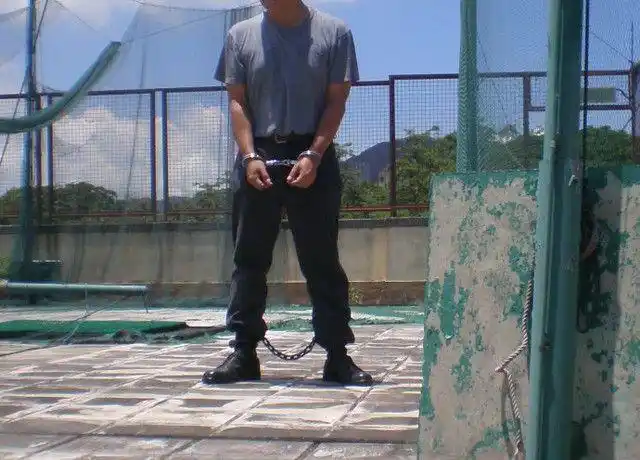 中国死刑犯的脚镣到底有多重?|铆钉|死囚|犯人_网易订阅
