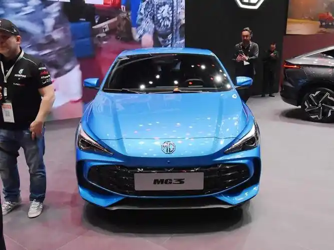 关键在于国内卖不卖,上汽名爵mg3日内瓦车展实拍曝光_腾讯新闻