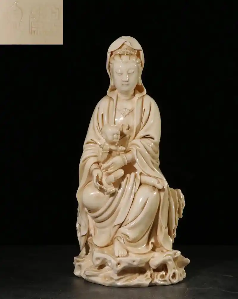 "德化,何朝宗"款猪油白德化白瓷送子观音坐像摆件. 尺 - 抖音