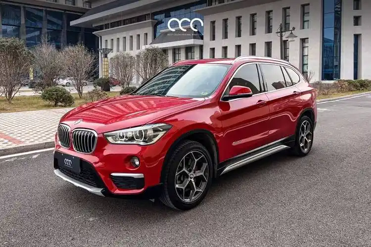 漫彩改色膜宝马x1 胭脂红典藏版,热情似火的颜色