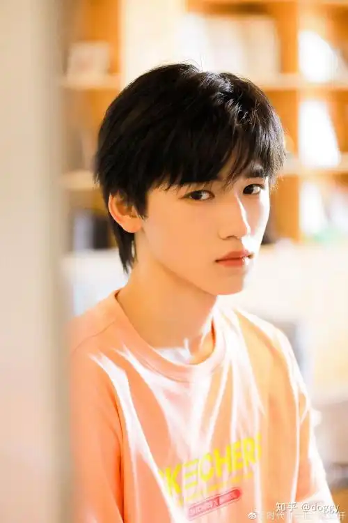 宋亚轩壁纸 - 知乎