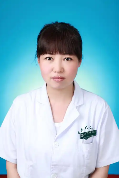 万冬梅,女,副主任,主治医师,硕士,黑龙江省中西医结合心血管专业委员