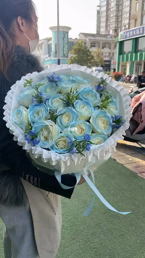 翠冰蓝渐变玫瑰