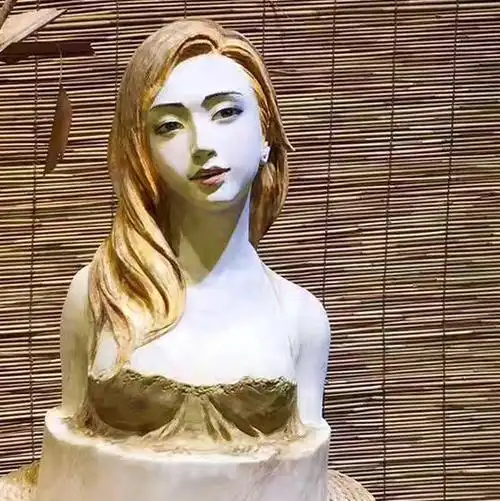 那些匠人刀尖下的美女木雕,比真人更惊艳